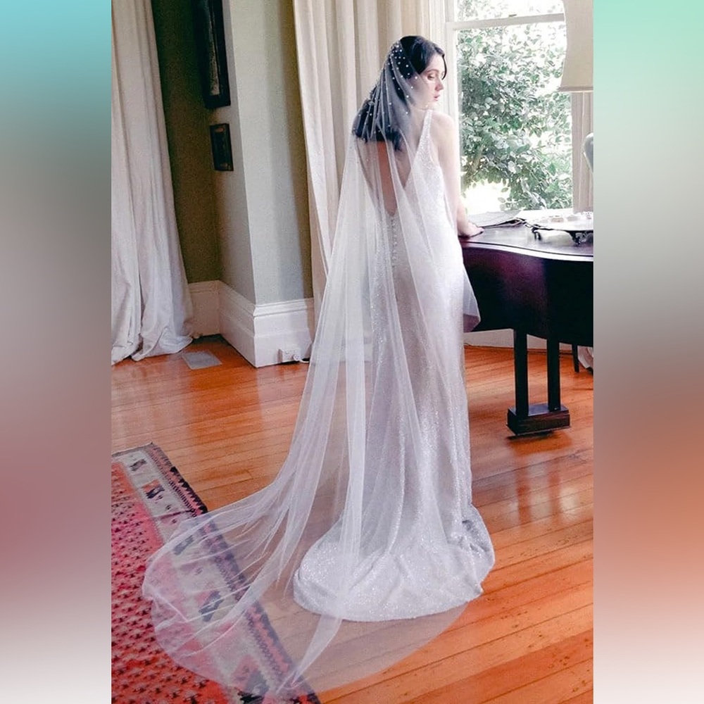 Ivory pearl veil